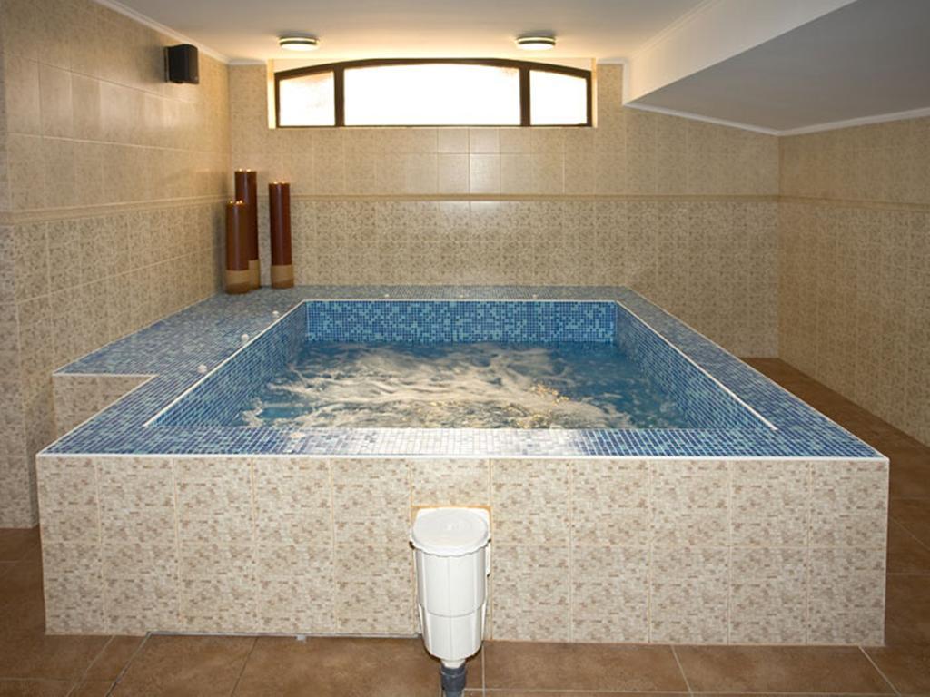 Hotel Chinar Hiszarja Kültér fotó