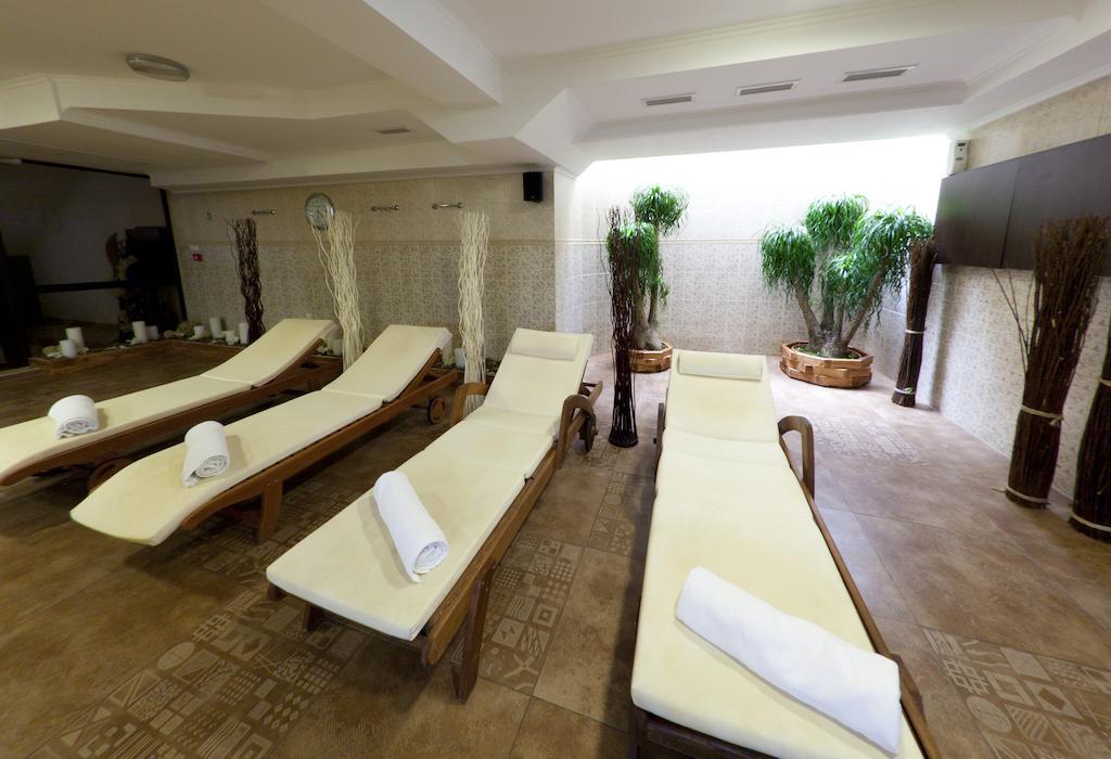 Hotel Chinar Hiszarja Kültér fotó