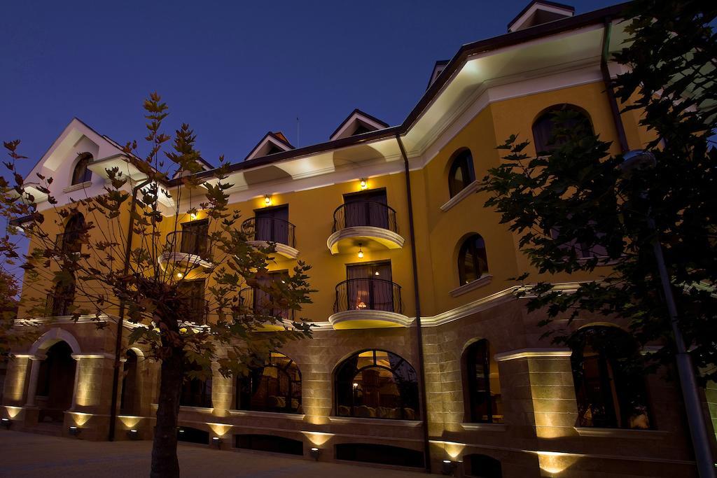 Hotel Chinar Hiszarja Kültér fotó