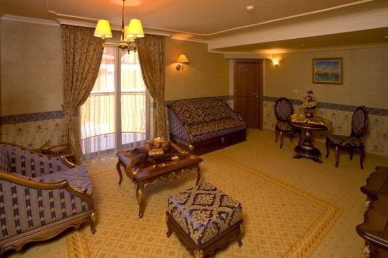 Hotel Chinar Hiszarja Kültér fotó