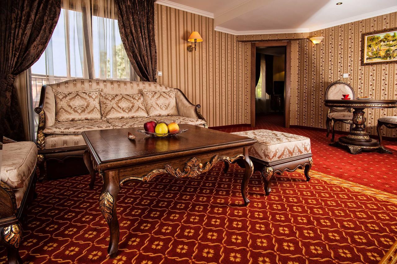 Hotel Chinar Hiszarja Kültér fotó