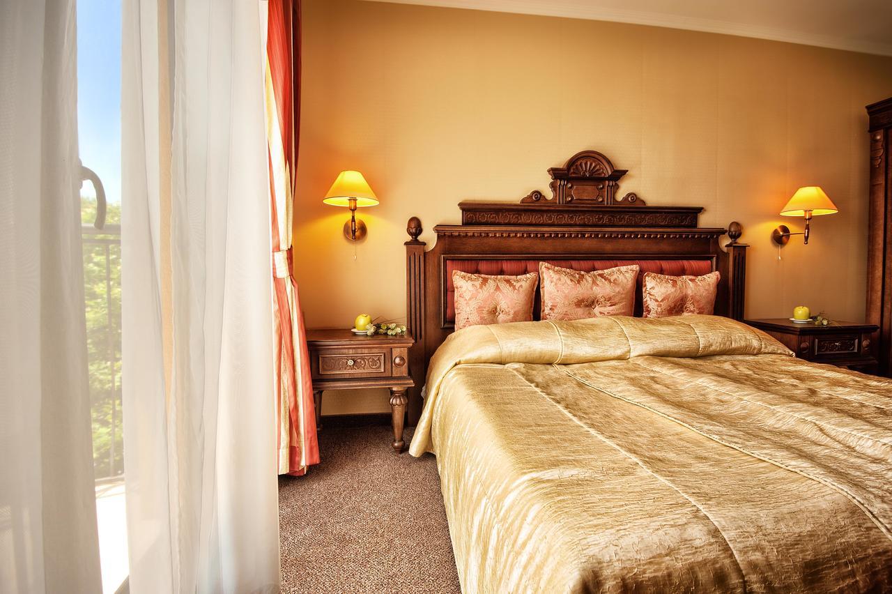 Hotel Chinar Hiszarja Kültér fotó