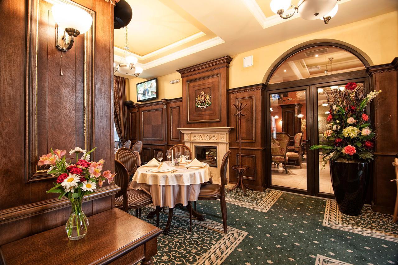 Hotel Chinar Hiszarja Kültér fotó
