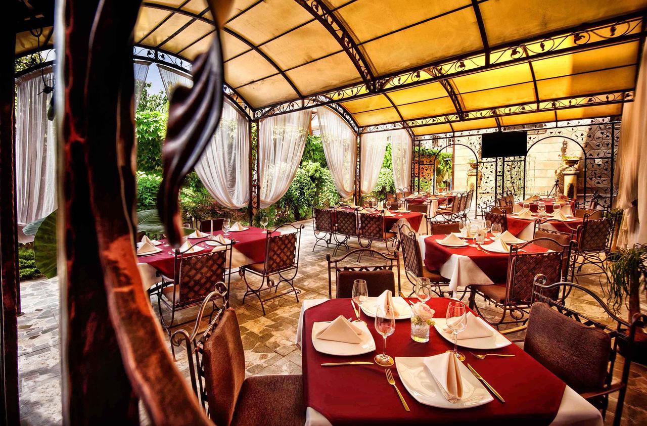 Hotel Chinar Hiszarja Kültér fotó