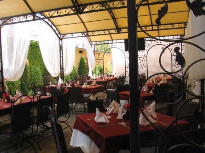 Hotel Chinar Hiszarja Kültér fotó